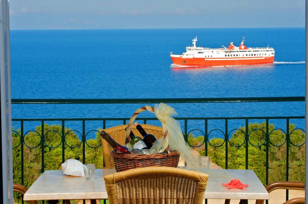 Mari-Christi Apartments Poros (Kefalonia) Quarto foto